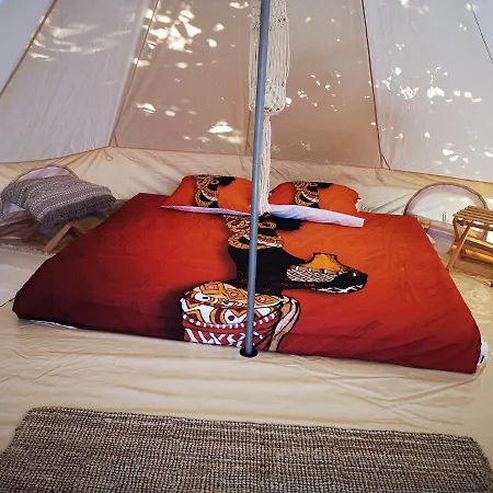 Роскошный шатер Luna Glamping *