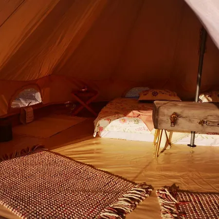 Роскошный шатер Luna Glamping