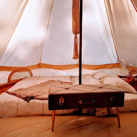خيمة فخمة Luna Glamping توزلا