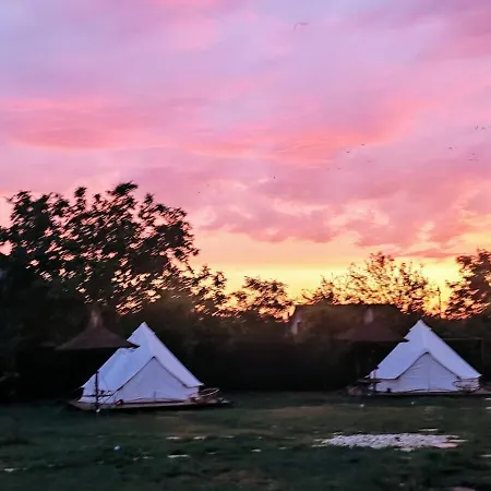 Luna Glamping