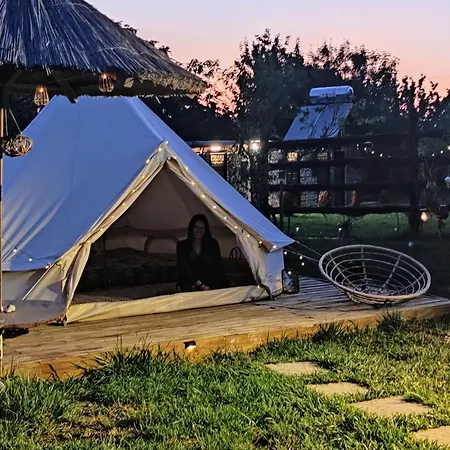 Luna Glamping Luxe tent